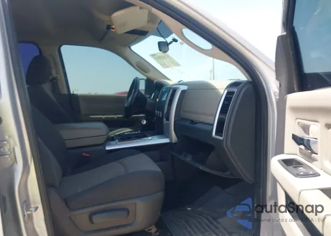 2010 Dodge Ram 1500 Slt/Sport/Trx z USA, uszkodzony, nr VIN 1D7RB1CTXAS189216